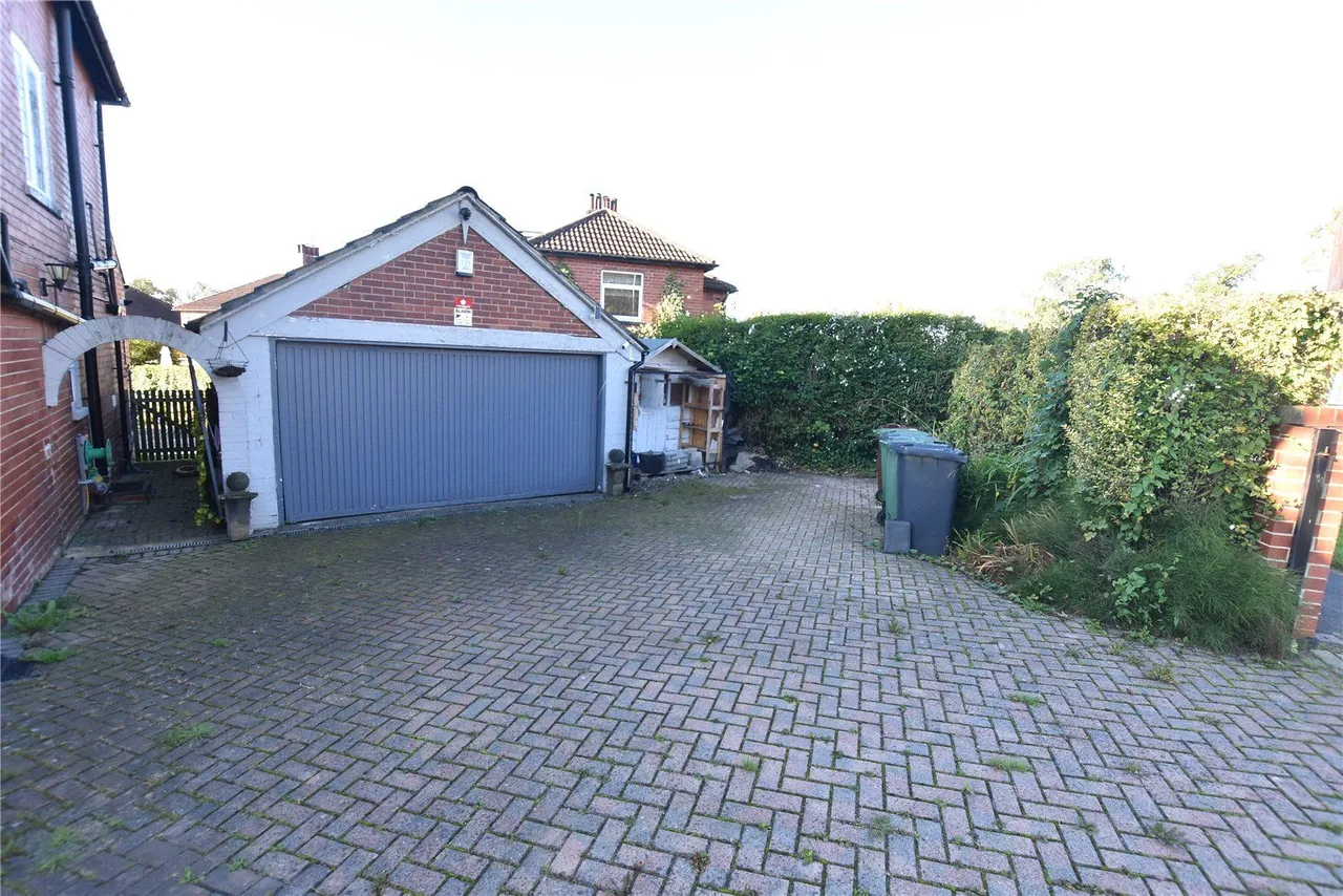 The Avenue, Alwoodley, LS17, photo 14