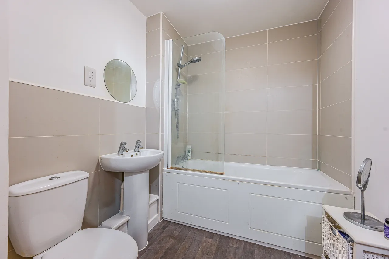 Flat N, 70 Barlborough Street, London, photo 5