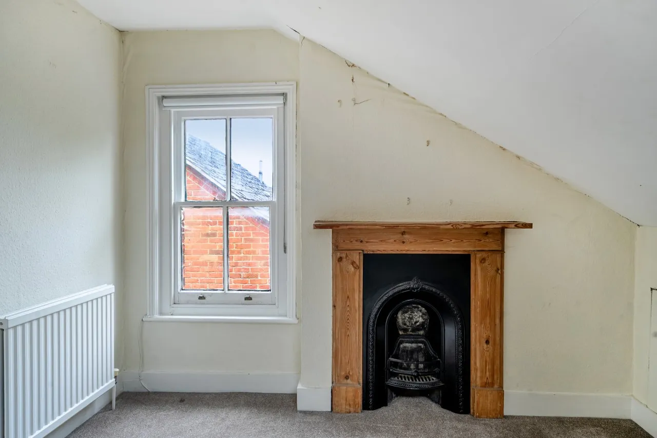 Tilford Road, Farnham, GU9, photo 11