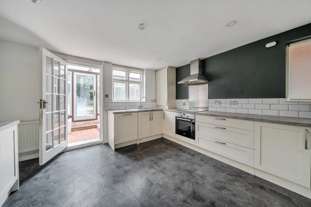 Tilford Road, Farnham, GU9, photo 2