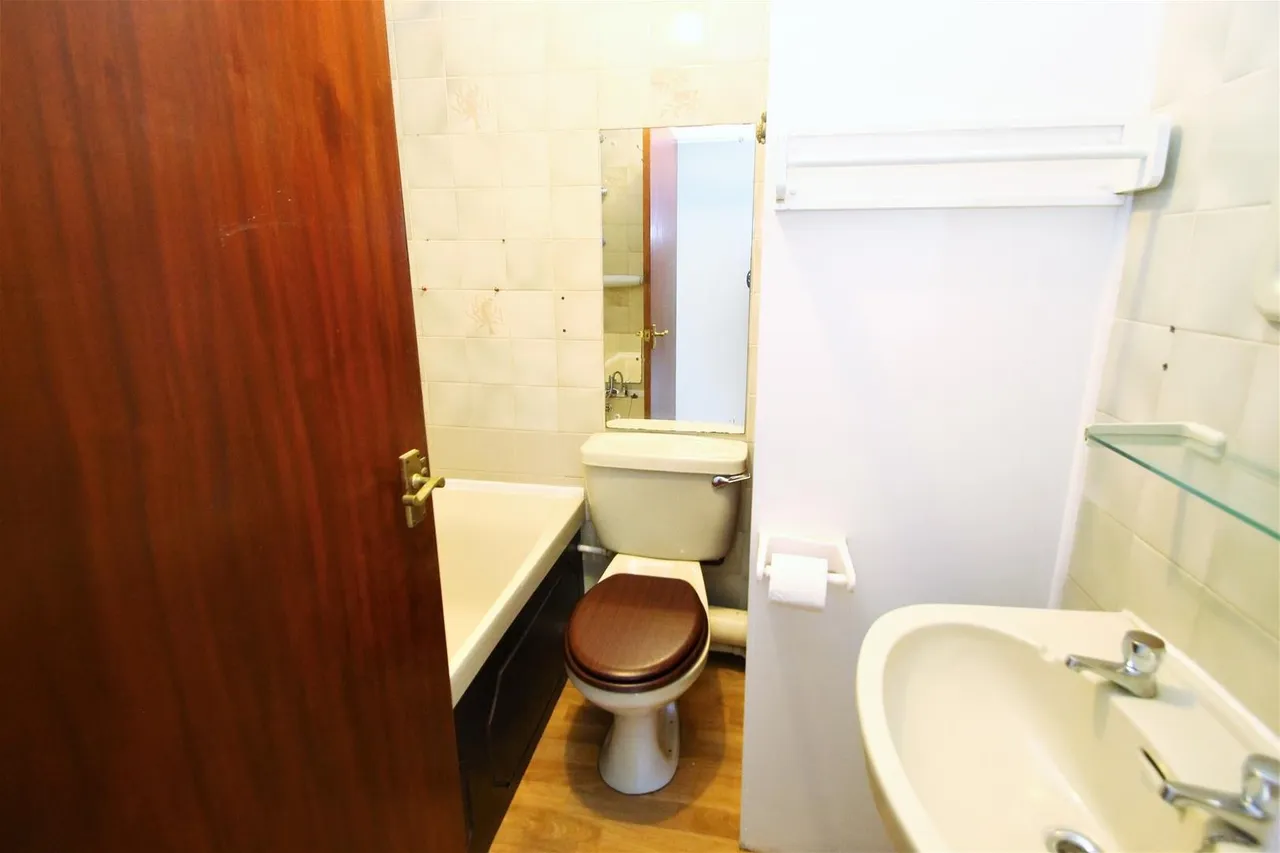 Eaton Avenue, High Wycombe, HP12, photo 7