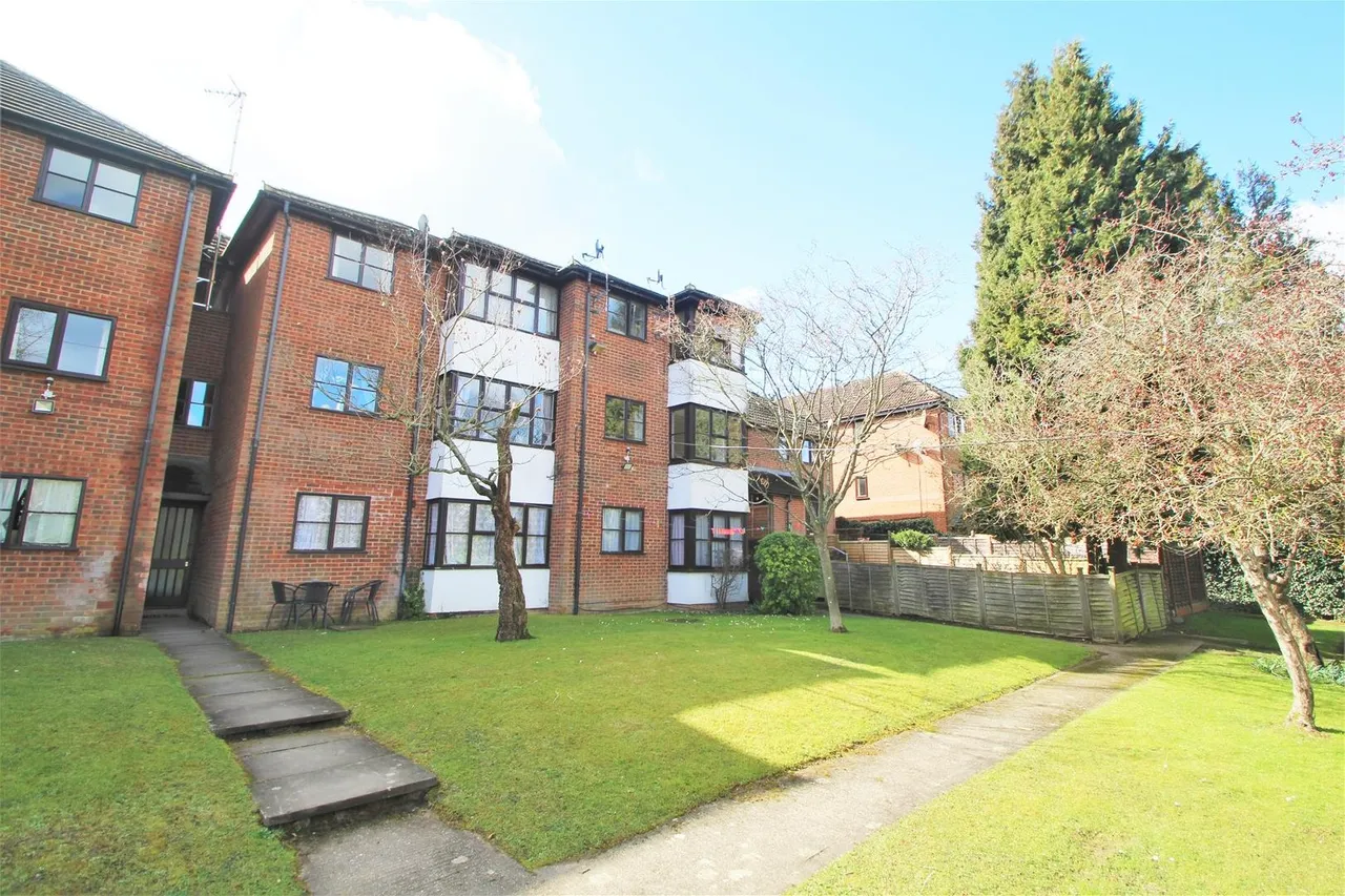 Eaton Avenue, High Wycombe, HP12, photo 9