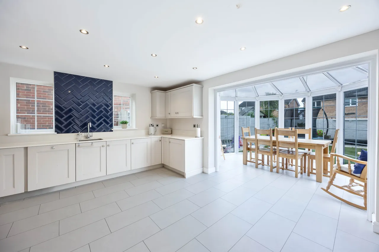 Whitley Crescent, Whitley, photo 9