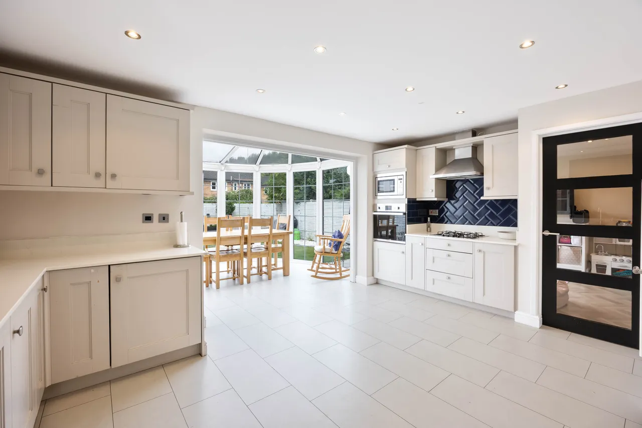 Whitley Crescent, Whitley, photo 10