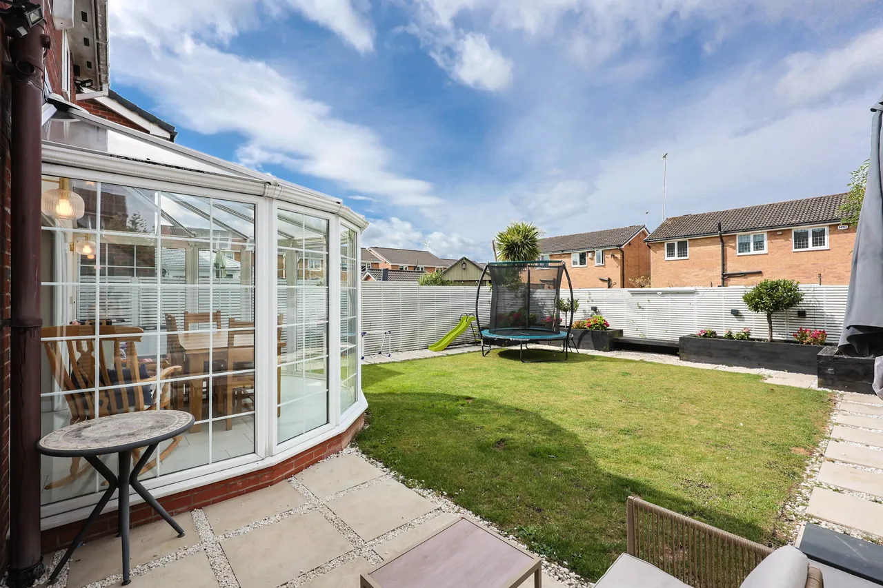 Whitley Crescent, Whitley, photo 14