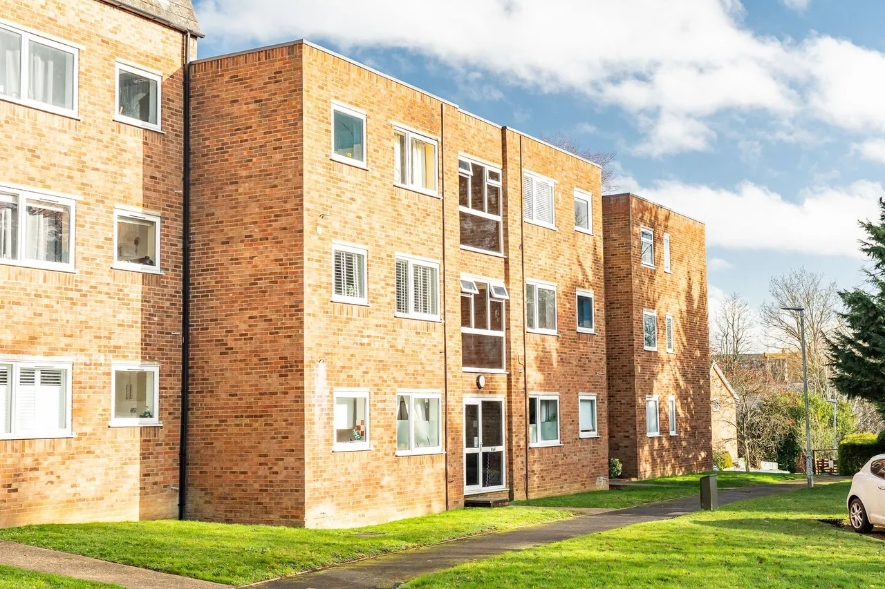 1 bed flat for sale — Kestrel Court, WARE, Ware, SG12 0XQ