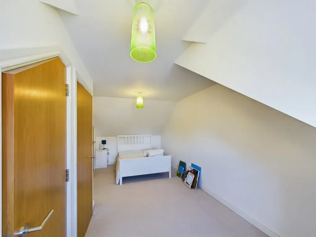 Trafalgar Road, Horsham, photo 11