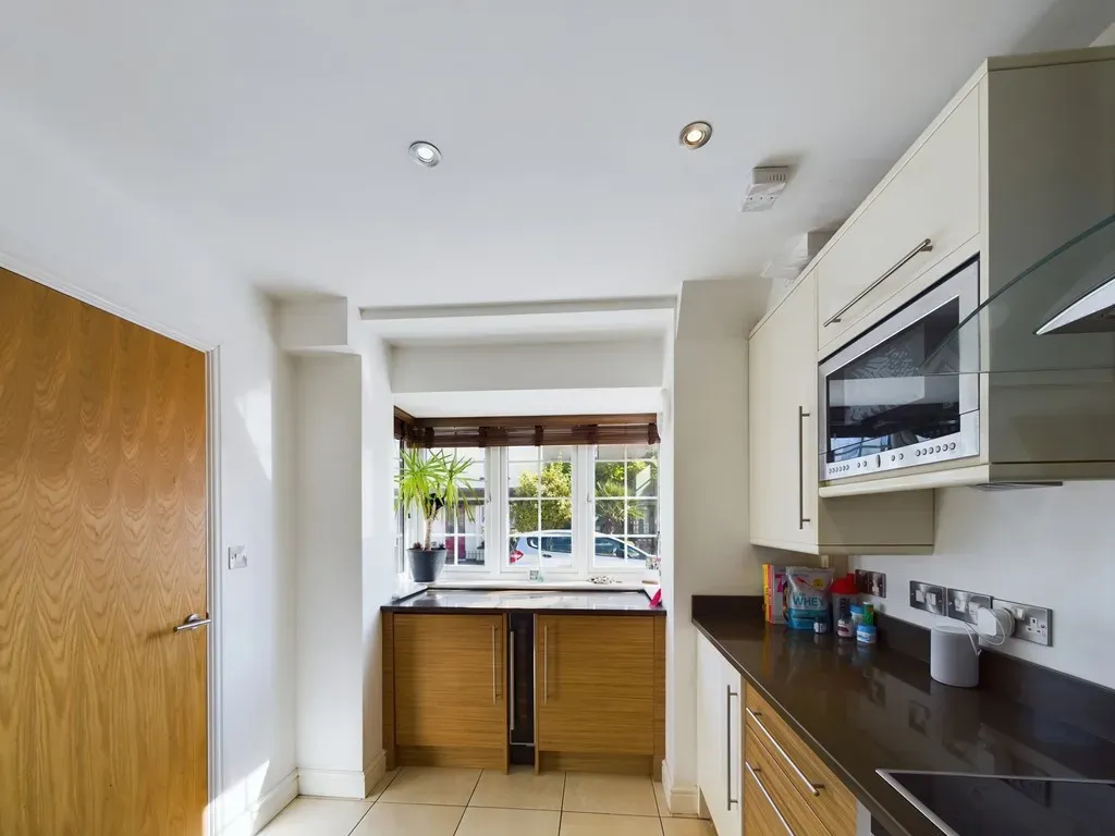 Trafalgar Road, Horsham, photo 6