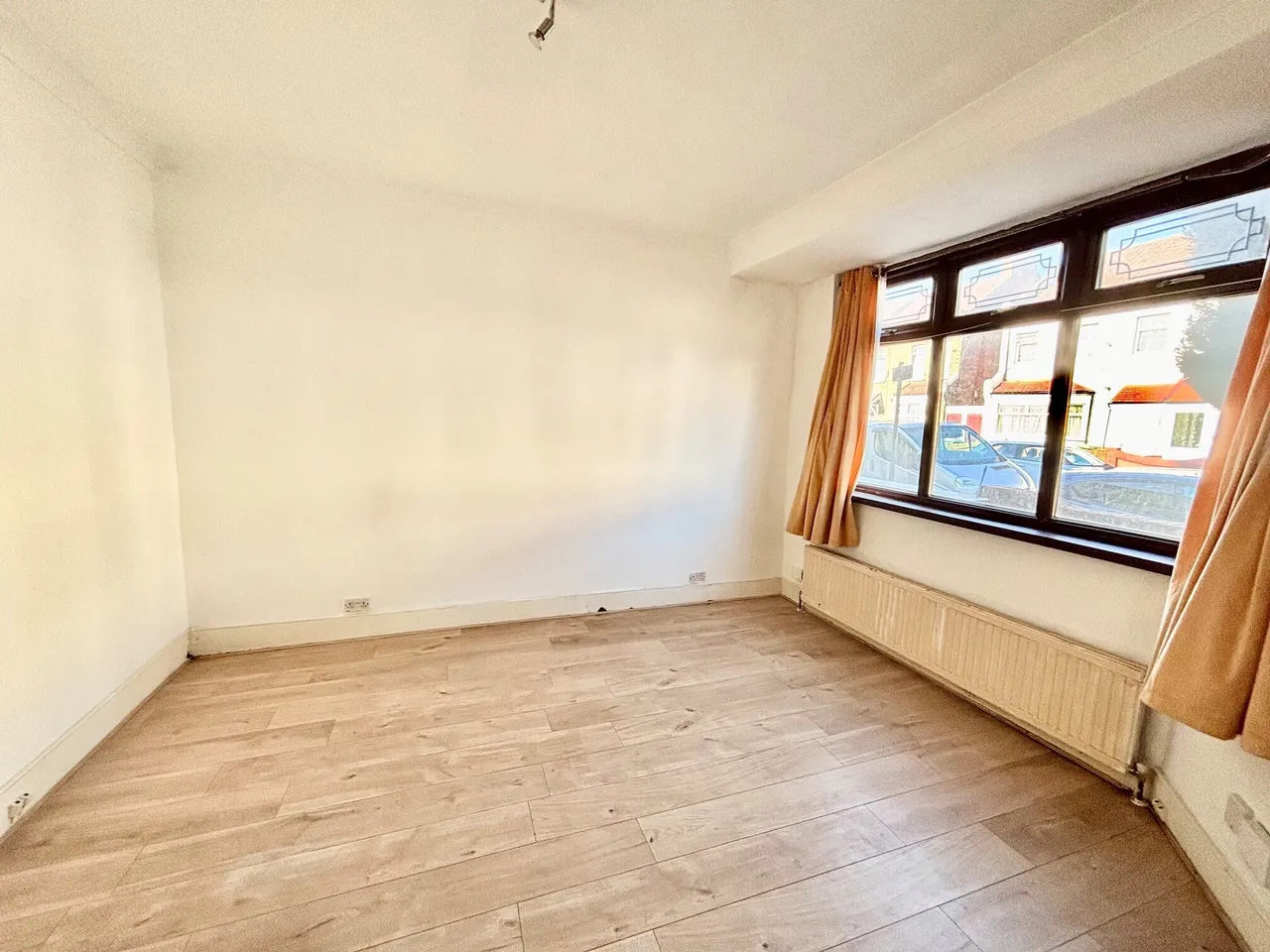 Alexandra Road, East Ham, E6 6HB, photo 4