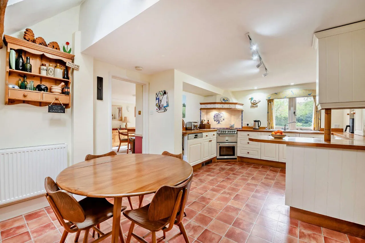Hermitage Road, Cold Ash, Thatcham, Berkshire, RG18 9JN, photo 3