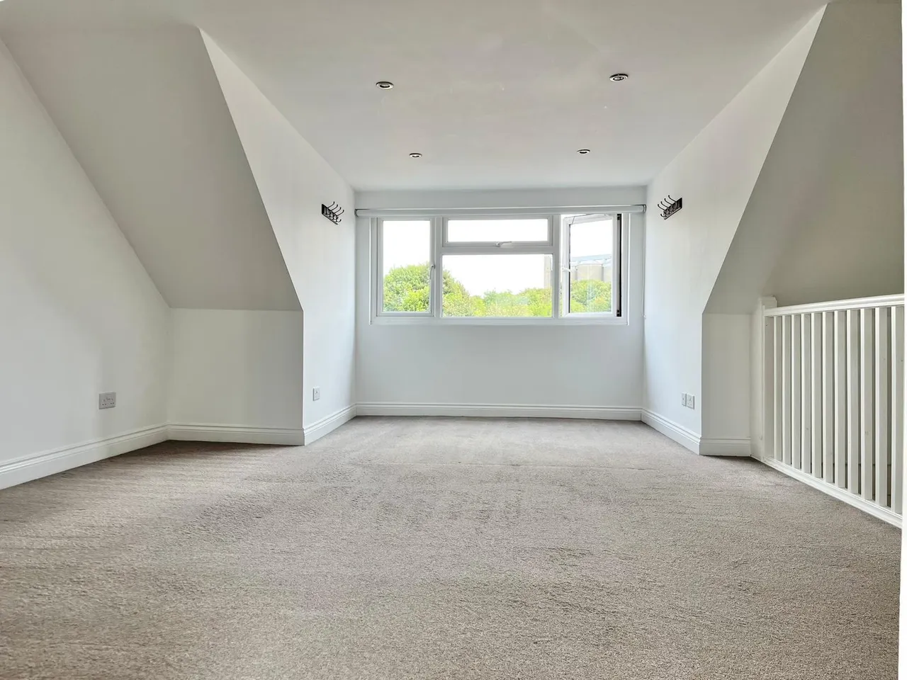 Out Northgate IP33 1JQ, photo 8