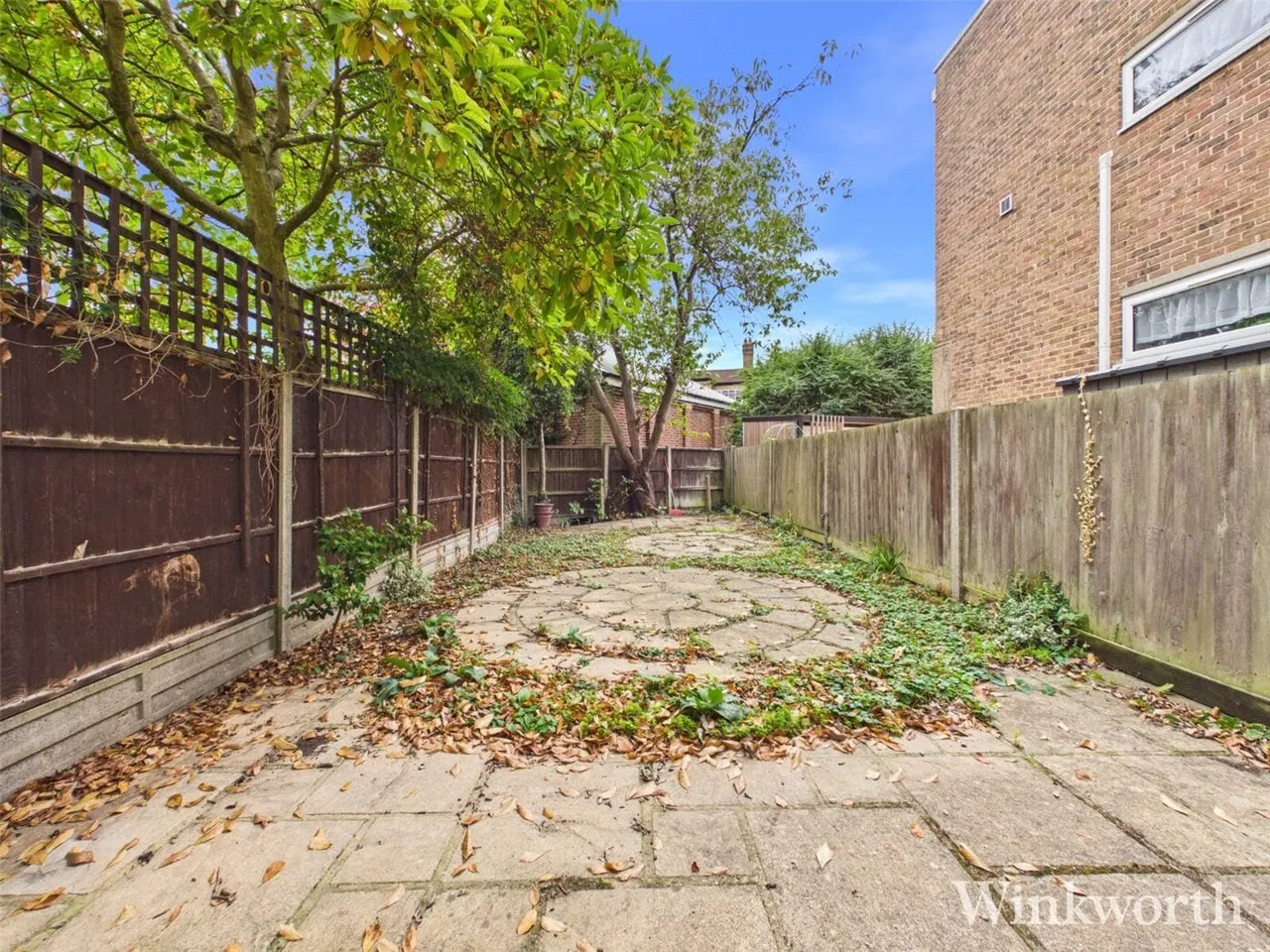 Deena Close, London, W3, photo 12