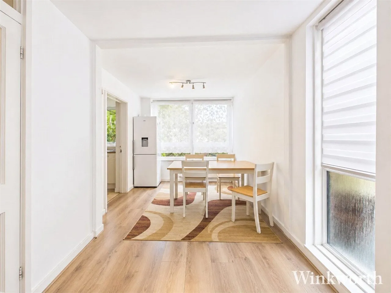 Deena Close, London, W3, photo 7