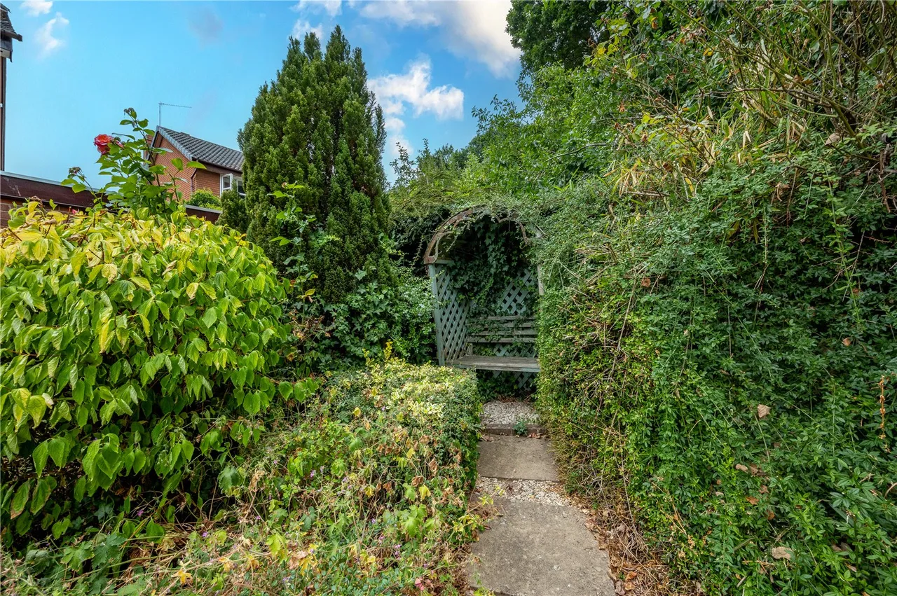 Fairbourne Gardens, Redditch, Worcestershire, B97 5GE, photo 24