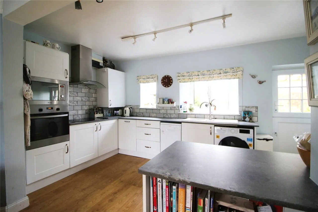 Chesterton Lane, Cirencester, GL7, photo 7