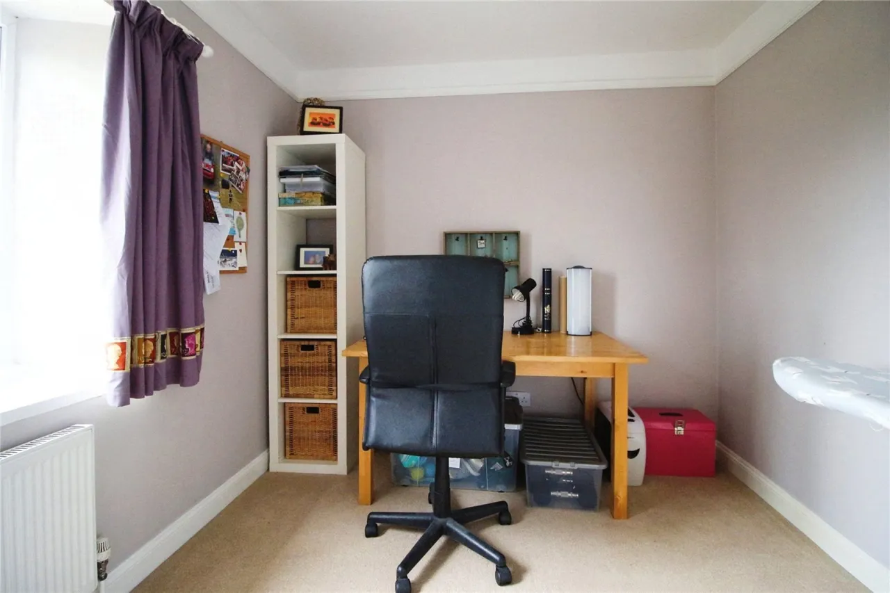 Chesterton Lane, Cirencester, GL7, photo 11