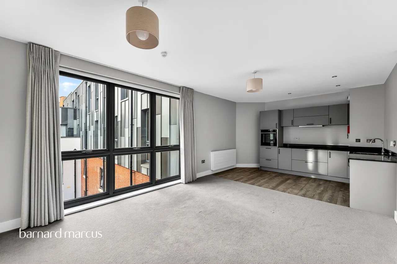 1 bed flat for sale — Battersea Park Road, London