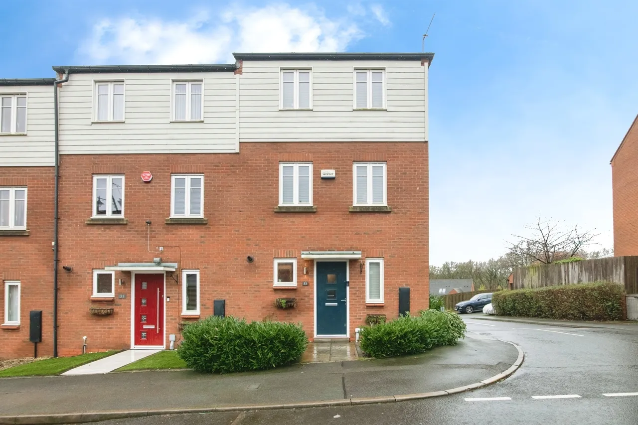 3 bed house for sale — Horseshoe Crescent, Great Barr, Birmingham