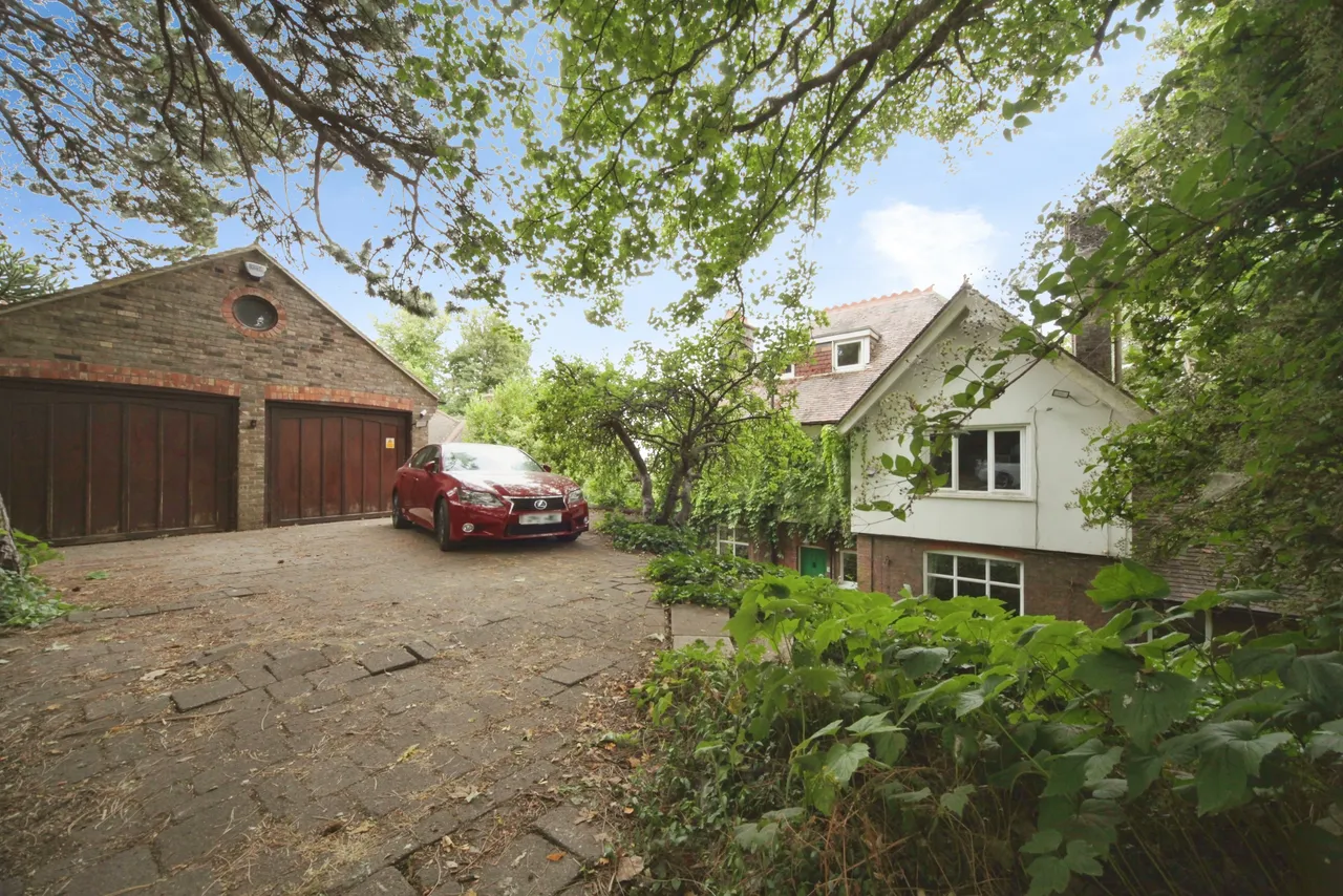 5 bed house for sale, Hart Hill Lane, Luton, LU2