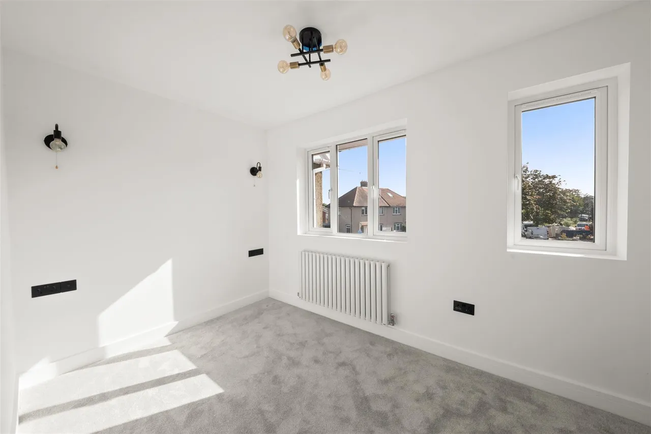 Hayman Crescent, Hayes, photo 11
