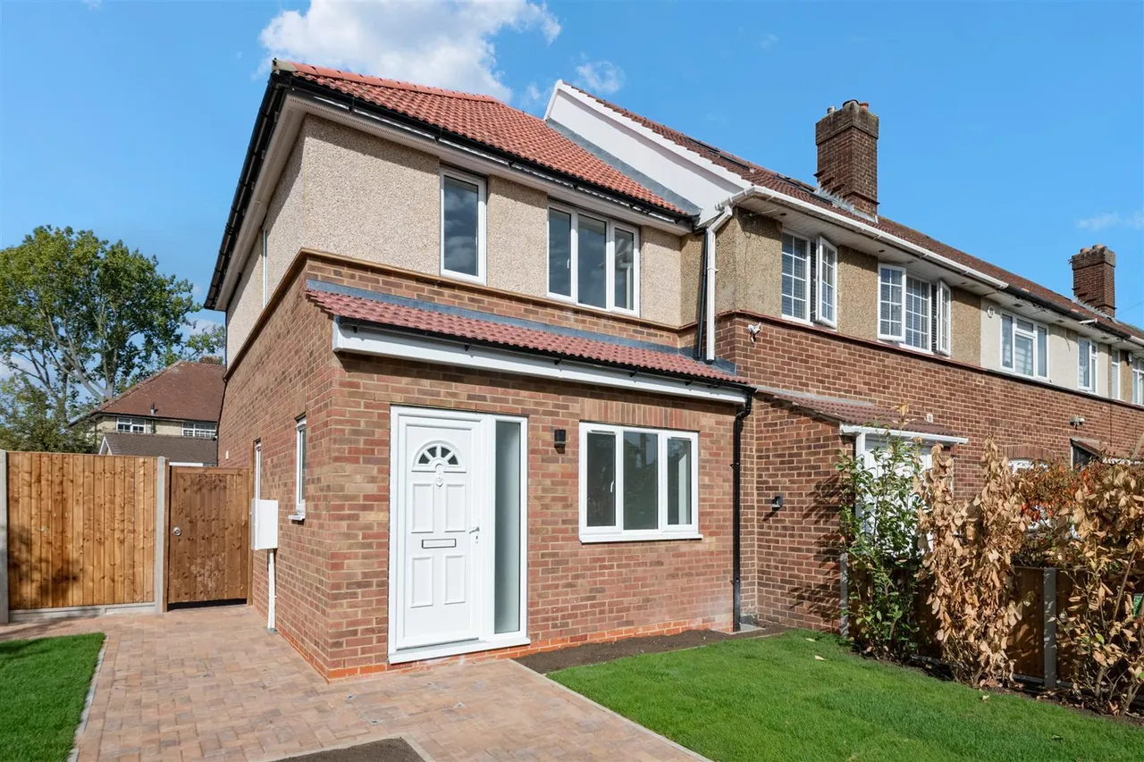 Hayman Crescent, Hayes, photo 16