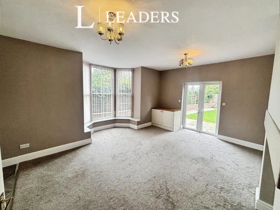 Lyndale Avenue, Fearnhead, WA2, photo 8
