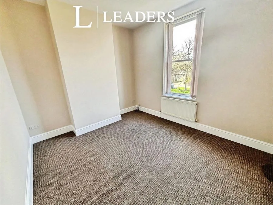 Lyndale Avenue, Fearnhead, WA2, photo 10