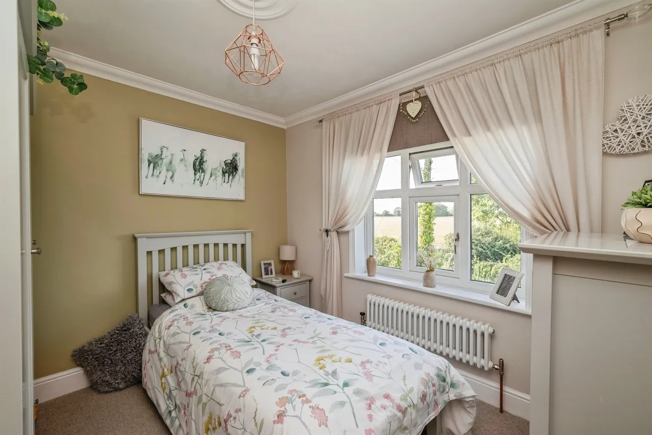 Grove Lane, Booton, NR10, photo 13