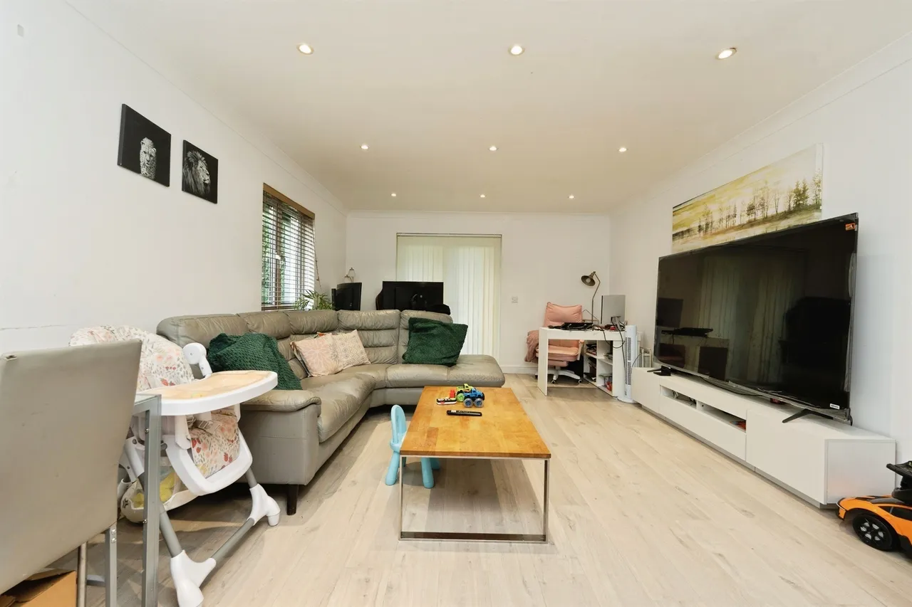 Rickmansworth Road, Watford, WD18, photo 5