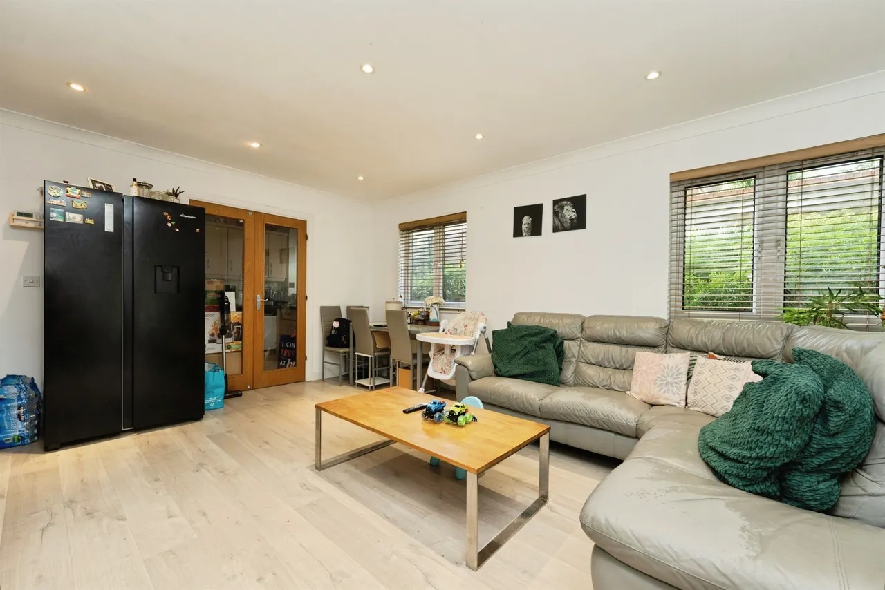 Rickmansworth Road, Watford, WD18, photo 2