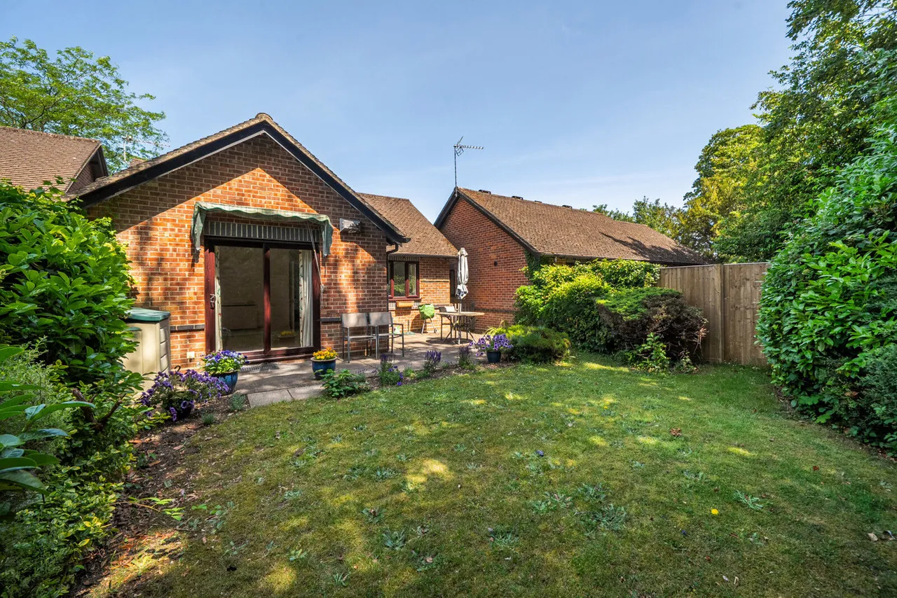 Sherwood Gardens, Henley-on-Thames, RG9, photo 17