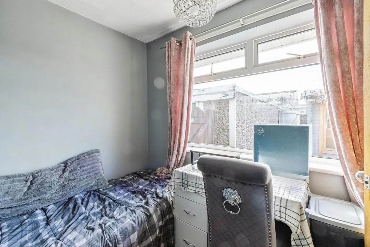 Cumbrian Way, Wakefield, West Yorkshire, WF2, photo 13