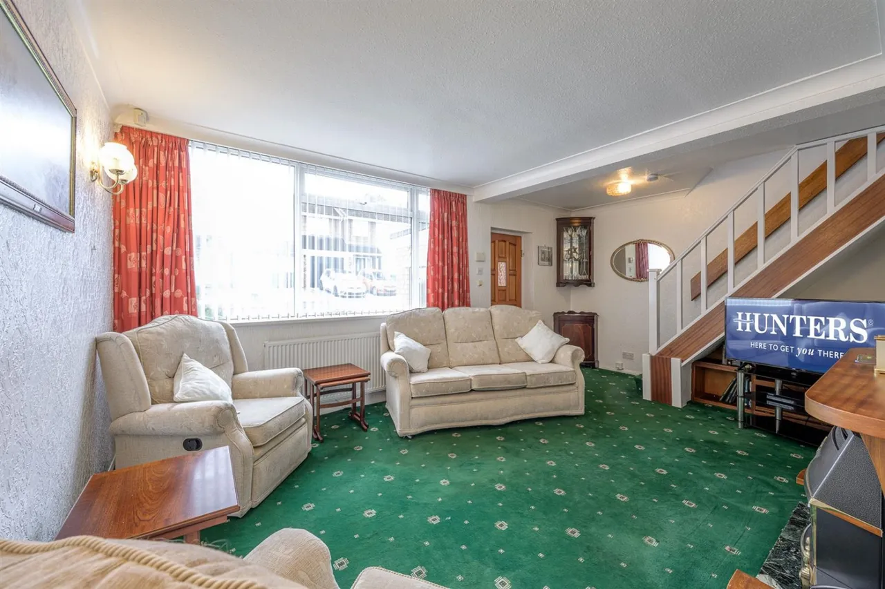 Buckingham Grove, Kingswinford, DY6, photo 2