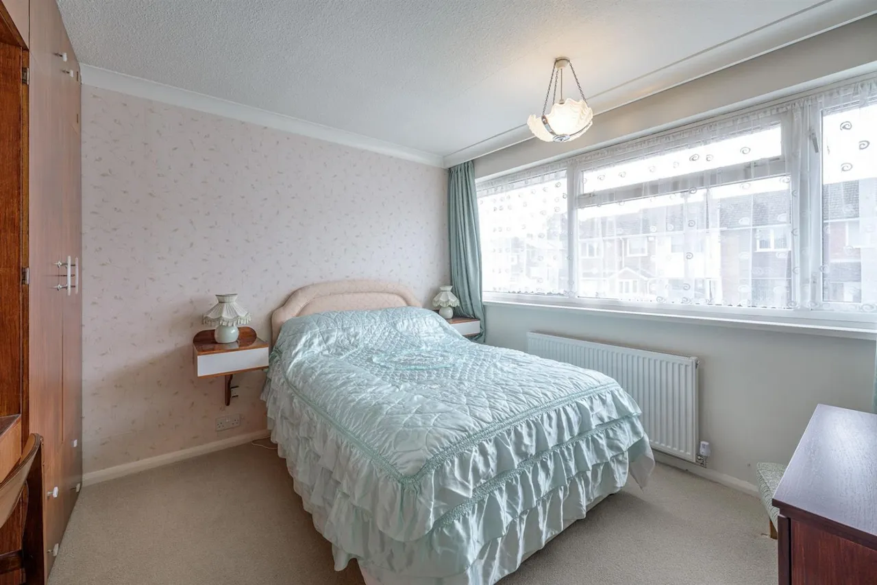 Buckingham Grove, Kingswinford, DY6, photo 16