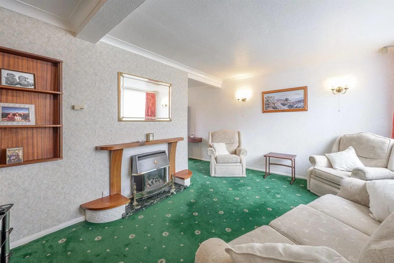 Buckingham Grove, Kingswinford, DY6, photo 6