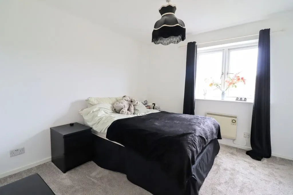 Lichfield Down, Walnut Tree, Milton Keynes, Buckinghamshire, MK7 7NW, photo 8