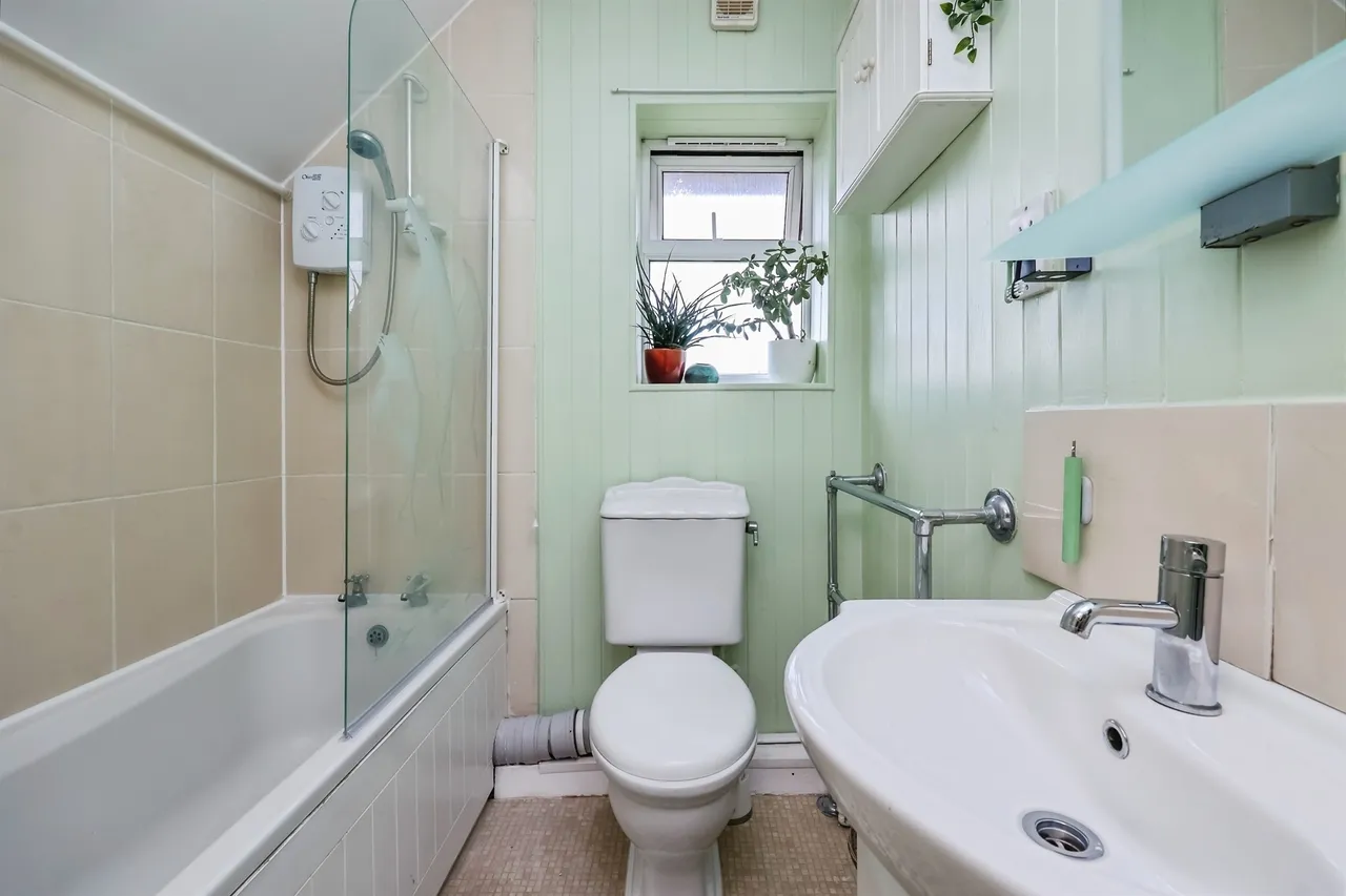 Norman Drive, Hucknall, NG15, photo 12