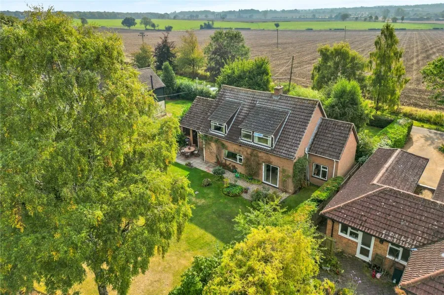 House Under Offer with 4 bedrooms in Debden, Nr Saffron Walden, CB11, photo 17