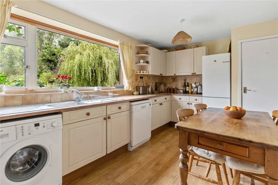 House Under Offer with 4 bedrooms in Debden, Nr Saffron Walden, CB11, photo 30