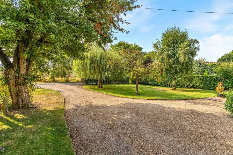 House Under Offer with 4 bedrooms in Debden, Nr Saffron Walden, CB11, photo 13