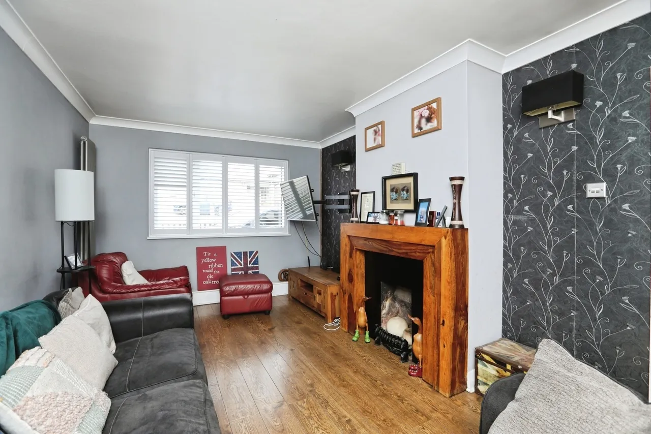 Shurland Avenue, Minster On Sea, ME12, photo 2