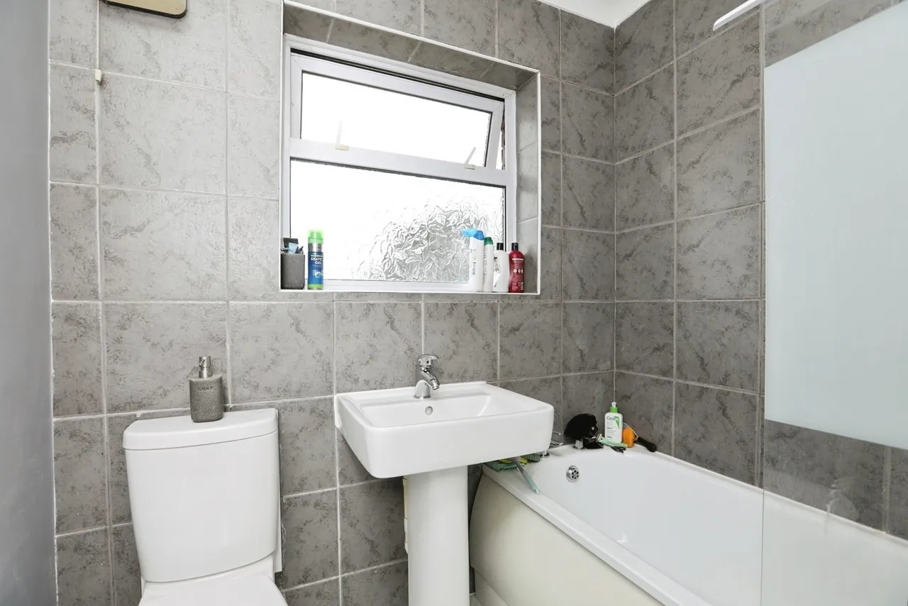 Shurland Avenue, Minster On Sea, ME12, photo 7