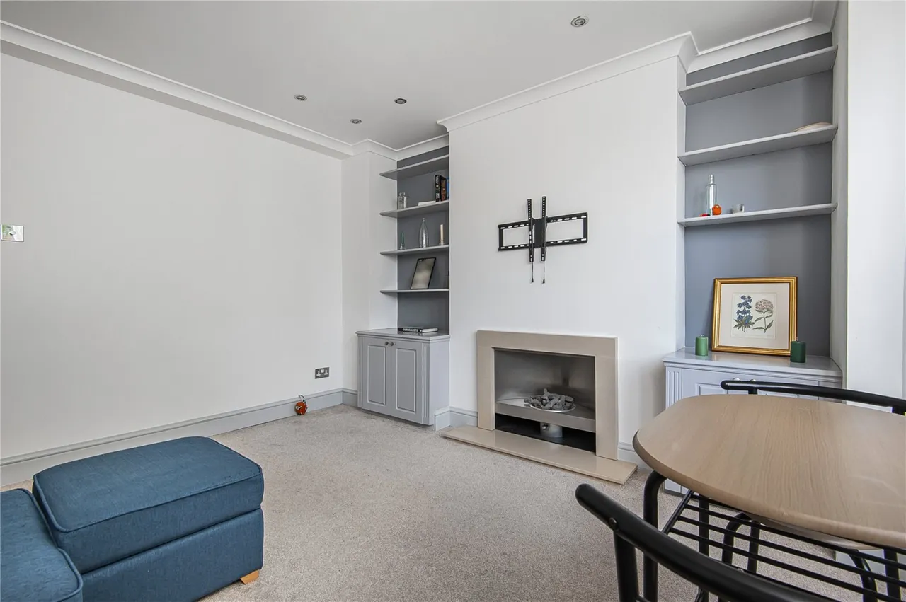 London Court, Frogmore, photo 7
