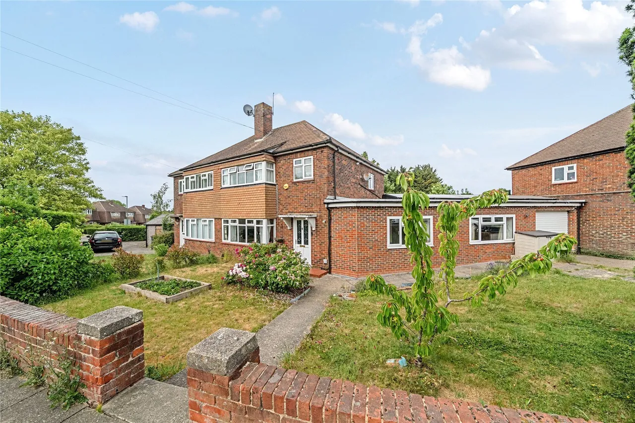 5 bed house for sale — Eton Road, Orpington, BR6