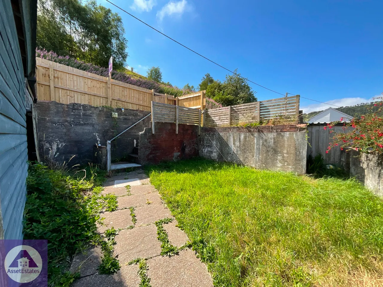 Rhiw Parc Road, Abertillery, photo 15