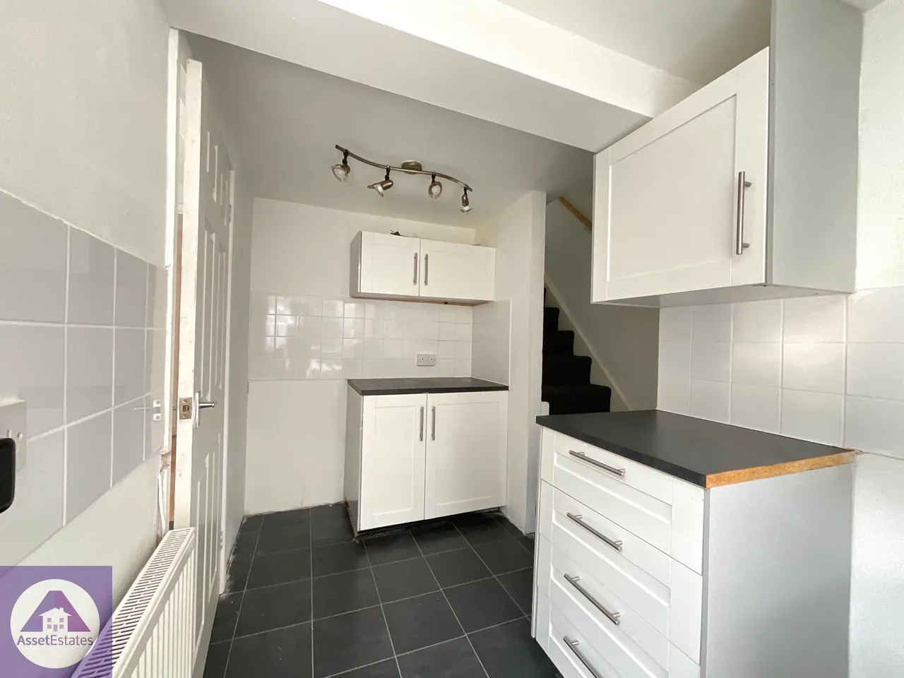 Rhiw Parc Road, Abertillery, photo 7