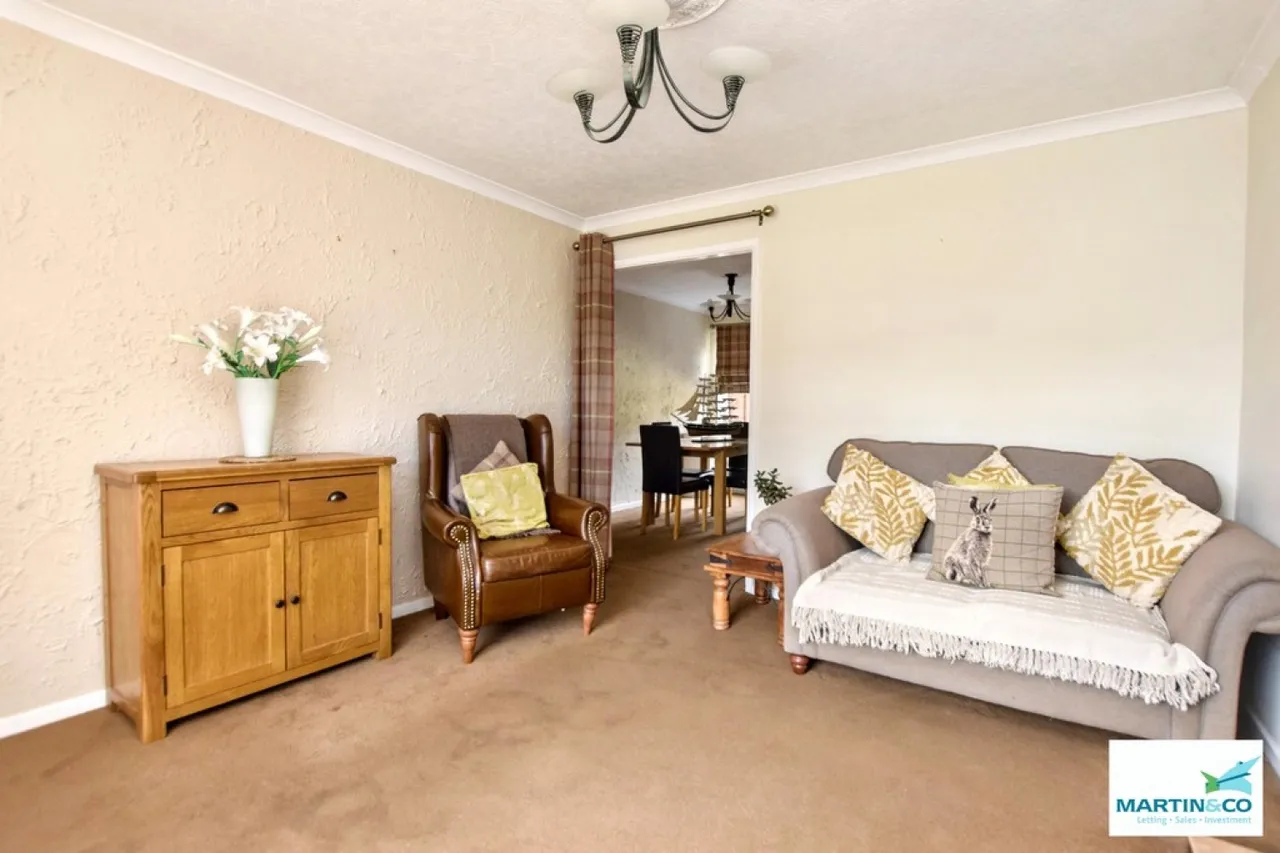 Lochmore Close, Hinckley, photo 8