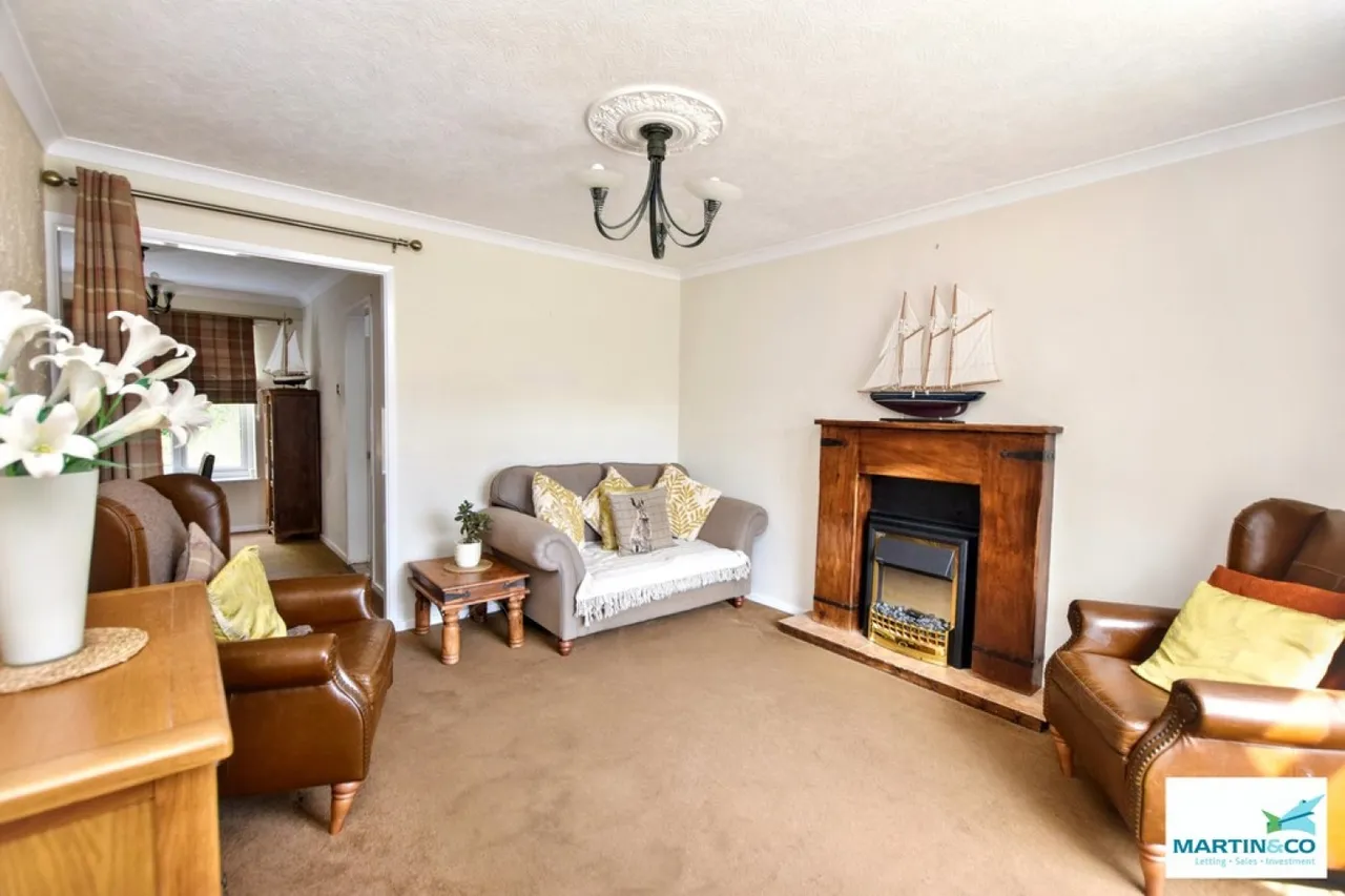 Lochmore Close, Hinckley, photo 7