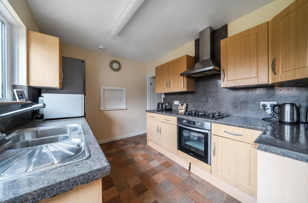 Woodgate Close, Woodgate, PO20, photo 3