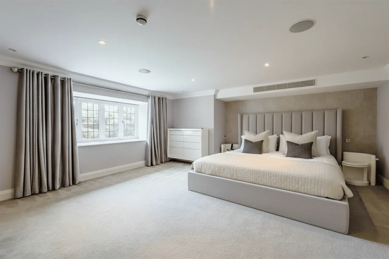 Park Lane, Hale, photo 9